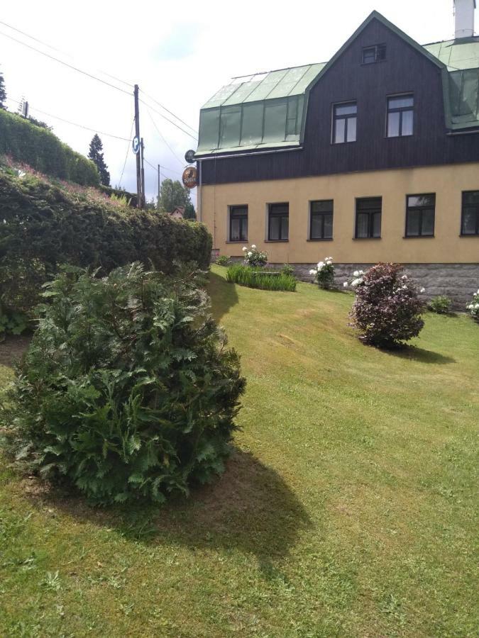 Penzion Borovice Josefŭv Dŭl Ngoại thất bức ảnh